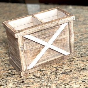UEC • Rustic / Farmhouse Kitchen Utensil Holder